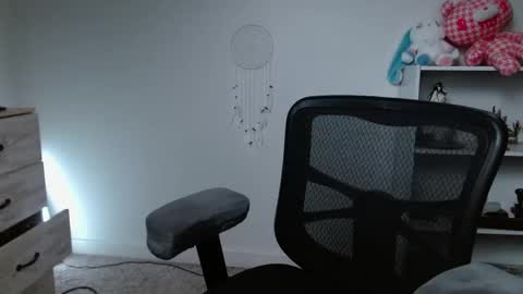 Krystal Syx online show from May 23, 2026, 5:39 pm