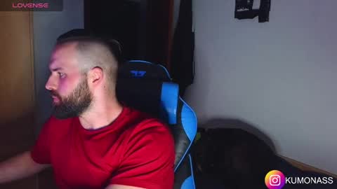 kumonass online show from April 8, 2026, 7:25 pm