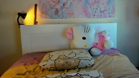 Snapshot of kuraii_ chatting on December 14, 2024, 3:18 am Anna online show from December 14, 2024, 3:18 am