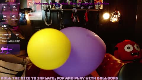 Snapshot of kureiji_fetish chatting on December 27, 2024, 1:39 pm Fetiche Woman online show from December 27, 2024, 1:39 pm