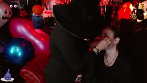 Snapshot of kureiji_fetish chatting on October 11, 2025, 4:49 pm Fetiche Woman online show from October 11, 2025, 4:49 pm