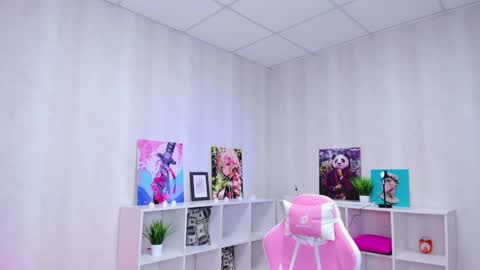 Snapshot of kvetachka chatting on December 10, 2024, 4:02 am Kvetachka Thu-Sun 0900am-1500pmGTM2 online show from December 10, 2024, 4:02 am