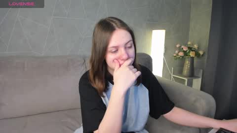 Snapshot of kvetachka chatting on February 16, 2025, 1:03 am Kvetachka Thu-Sun 0900am-1500pmGTM2 online show from February 16, 2025, 1:03 am