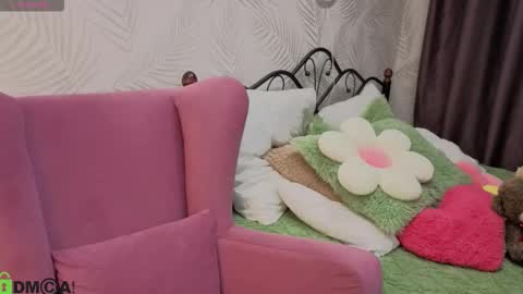 Snapshot of kvetachka chatting on September 10, 2025, 12:43 am Kvetachka Thu-Sun 0900am-1500pmGTM2 online show from September 10, 2025, 12:43 am