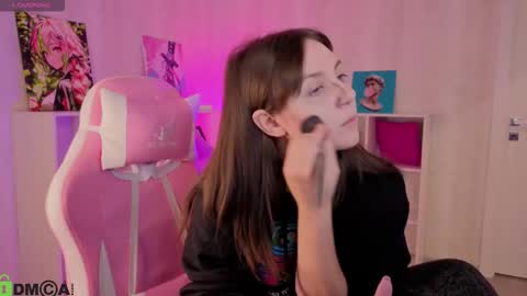 Snapshot of kvetachka chatting on September 12, 2025, 1:28 am Kvetachka Thu-Sun 0900am-1500pmGTM2 online show from September 12, 2025, 1:28 am