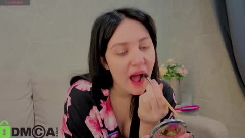 Snapshot of kvetachka chatting on September 26, 2025, 12:47 am Kvetachka Thu-Sun 0900am-1500pmGTM2 online show from September 26, 2025, 12:47 am