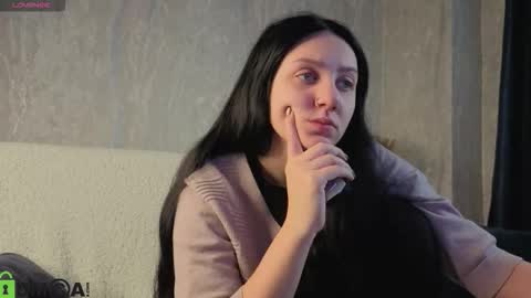 Snapshot of kvetachka chatting on October 6, 2025, 2:53 am Kvetachka Thu-Sun 0900am-1500pmGTM2 online show from October 6, 2025, 2:53 am