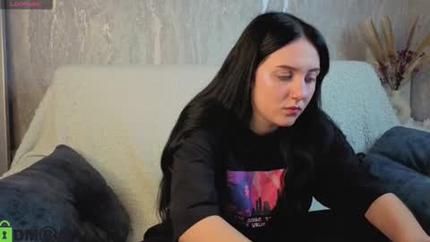 Snapshot of kvetachka chatting on October 8, 2025, 1:47 am Kvetachka Thu-Sun 0900am-1500pmGTM2 online show from October 8, 2025, 1:47 am