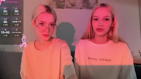 Snapshot of kvetapin chatting on June 26, 2026, 6:34 pm Bella and Alexandra online show from June 26, 2026, 6:34 pm