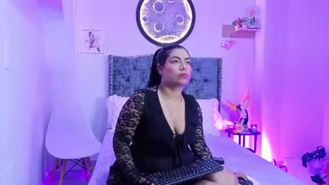 kyana_cream online show from July 25, 2026, 11:52 am
