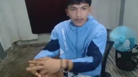 kyle_lourence online show from May 6, 2026, 10:42 am