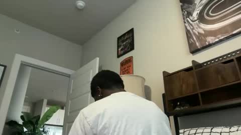 Snapshot of kylekickstand chatting on November 16, 2025, 10:37 pm Kyle Kickstand online show from November 16, 2025, 10:37 pm