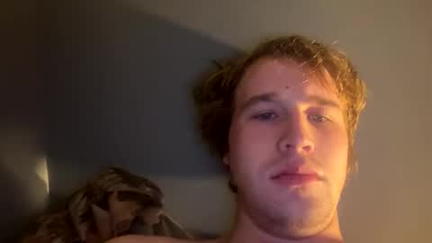 Snapshot of kylelovepussy69 chatting on February 20, 2025, 10:16 am kylelovepussy69 online show from February 20, 2025, 10:16 am