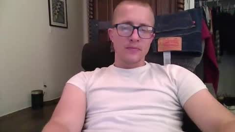 kylerace online show from April 8, 2026, 1:27 am