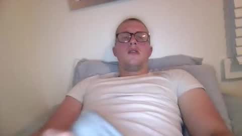 kylerace online show from April 10, 2026, 2:28 am