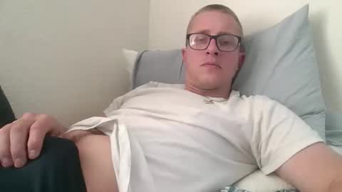 kylerace online show from April 16, 2026, 12:33 am