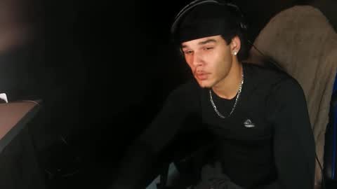 Snapshot of kylewhitedgs chatting on December 5, 2024, 3:37 am KyleWhiteDGS online show from December 5, 2024, 3:37 am