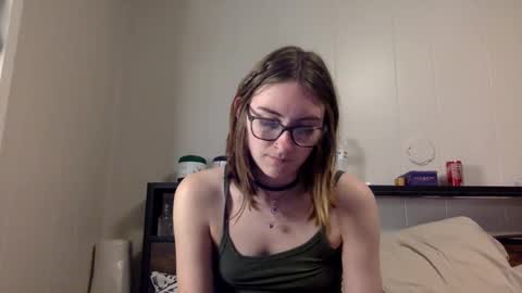 Snapshot of kylianna chatting on April 22, 2026, 12:13 am Kylianna online show from April 22, 2026, 12:13 am