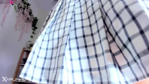 Snapshot of kylie_evans_18 chatting on February 11, 2025, 5:40 pm Kylie online show from February 11, 2025, 5:40 pm