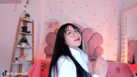 Snapshot of kylie_evans_18 chatting on March 2, 2026, 7:15 am Kylie online show from March 2, 2026, 7:15 am