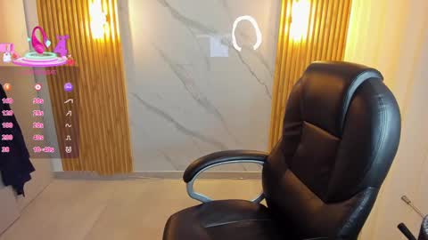 Snapshot of kylie_jones6 chatting on September 18, 2025, 2:57 am KYLIE online show from September 18, 2025, 2:57 am