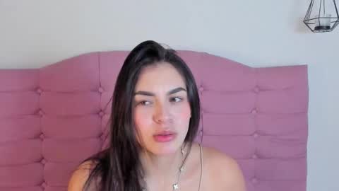 kylie_ls online show from November 18, 2025, 1:33 am