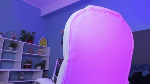 Snapshot of kylie_reyes chatting on December 18, 2024, 1:37 am Kylie Reyes online show from December 18, 2024, 1:37 am