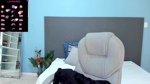 Snapshot of kylie_reyes chatting on September 17, 2025, 7:48 pm Kylie Reyes online show from September 17, 2025, 7:48 pm