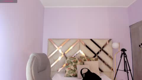 Kylie Reyes  online show from April 7, 2026, 7:25 pm