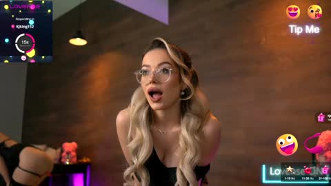 Snapshot of kyliejoyce chatting on January 21, 2025, 9:04 pm Kylie online show from January 21, 2025, 9:04 pm