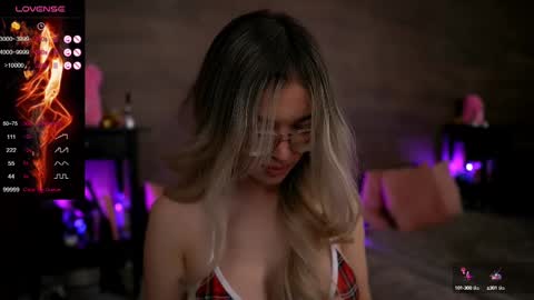 Snapshot of kyliejoyce chatting on February 23, 2025, 8:33 pm Kylie online show from February 23, 2025, 8:33 pm