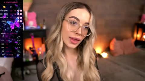 Snapshot of kyliejoyce chatting on March 11, 2025, 10:31 pm Kylie online show from March 11, 2025, 10:31 pm