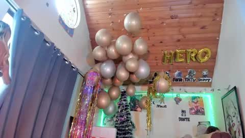   online show from December 8, 2024, 10:03 pm