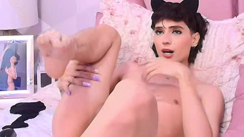 Kylie jl online show from October 15, 2025, 9:09 am