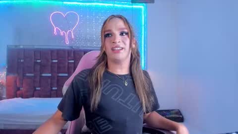 Snapshot of kylievictoria_ chatting on November 4, 2025, 5:28 am Kylie online show from November 4, 2025, 5:28 am