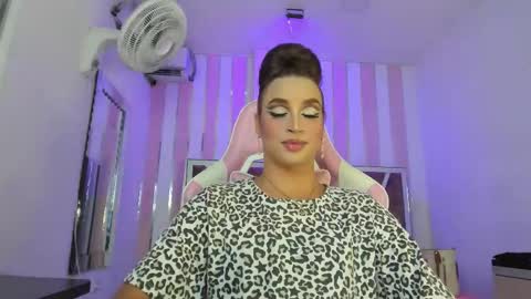 Snapshot of kylievictoria_ chatting on November 23, 2025, 5:07 am Kylie online show from November 23, 2025, 5:07 am