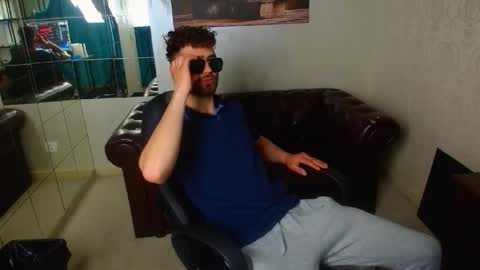 KyloEast online show from April 16, 2026, 4:35 am