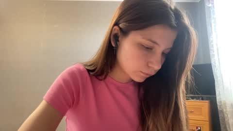 Snapshot of kymberlychimes chatting on April 25, 2026, 11:35 am Kary online show from April 25, 2026, 11:35 am