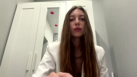 Selena online show from April 2, 2026, 1:14 am