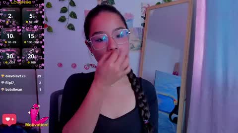 kyomi online show from April 14, 2026, 1:39 pm