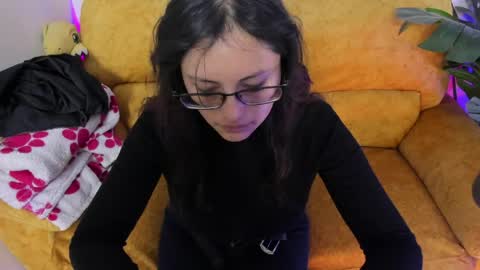 Kyomi online show from June 1, 2026, 1:02 pm