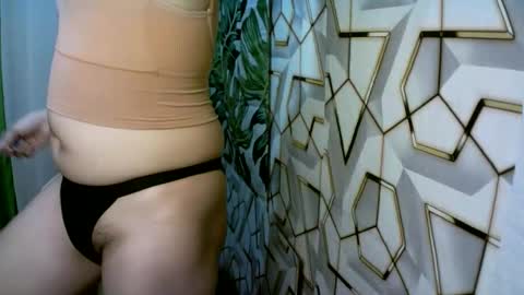 kyutshyne online show from April 13, 2026, 12:05 am