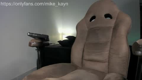 l3m0nb0y_ online show from October 19, 2025, 3:29 am