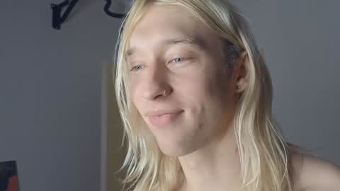 Snapshot of l_adonis_l chatting on December 26, 2024, 5:26 am Adonis online show from December 26, 2024, 5:26 am