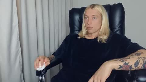 Snapshot of l_adonis_l chatting on September 10, 2025, 6:57 am Adonis online show from September 10, 2025, 6:57 am