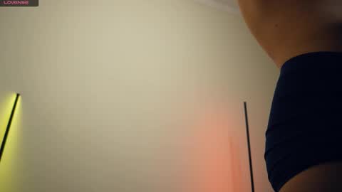 Snapshot of l_adonis_l chatting on October 25, 2025, 11:29 am Adonis online show from October 25, 2025, 11:29 am