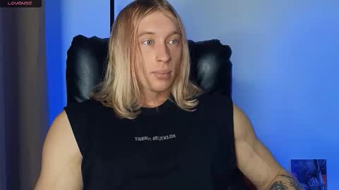 Snapshot of l_adonis_l chatting on December 18, 2025, 6:41 am Adonis online show from December 18, 2025, 6:41 am