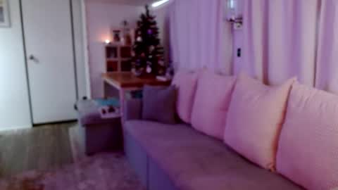 Snapshot of l_and_elle chatting on December 6, 2024, 6:50 pm Giselle online show from December 6, 2024, 6:50 pm