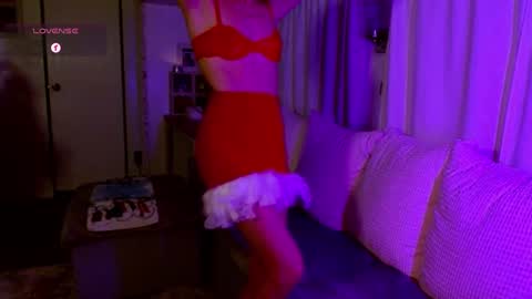 Snapshot of l_and_elle chatting on January 2, 2025, 4:52 am Giselle online show from January 2, 2025, 4:52 am