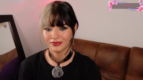 Snapshot of la_diabla_111_ chatting on May 27, 2026, 9:34 pm Karime online show from May 27, 2026, 9:34 pm